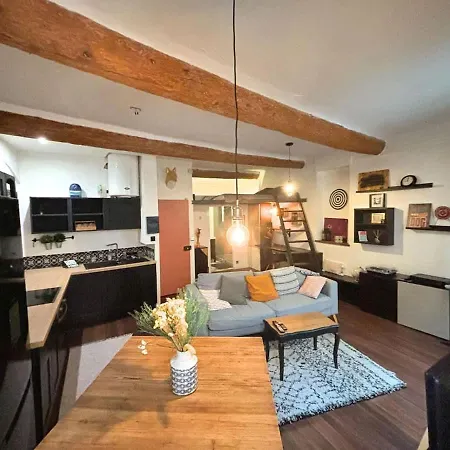 Le Revennes Apartment